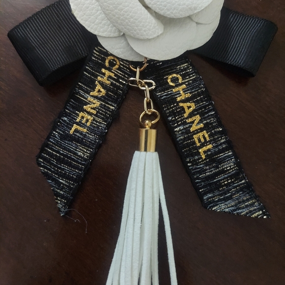 Authentic Ribbon Turned Keychain Handmade - Picture 4 of 6